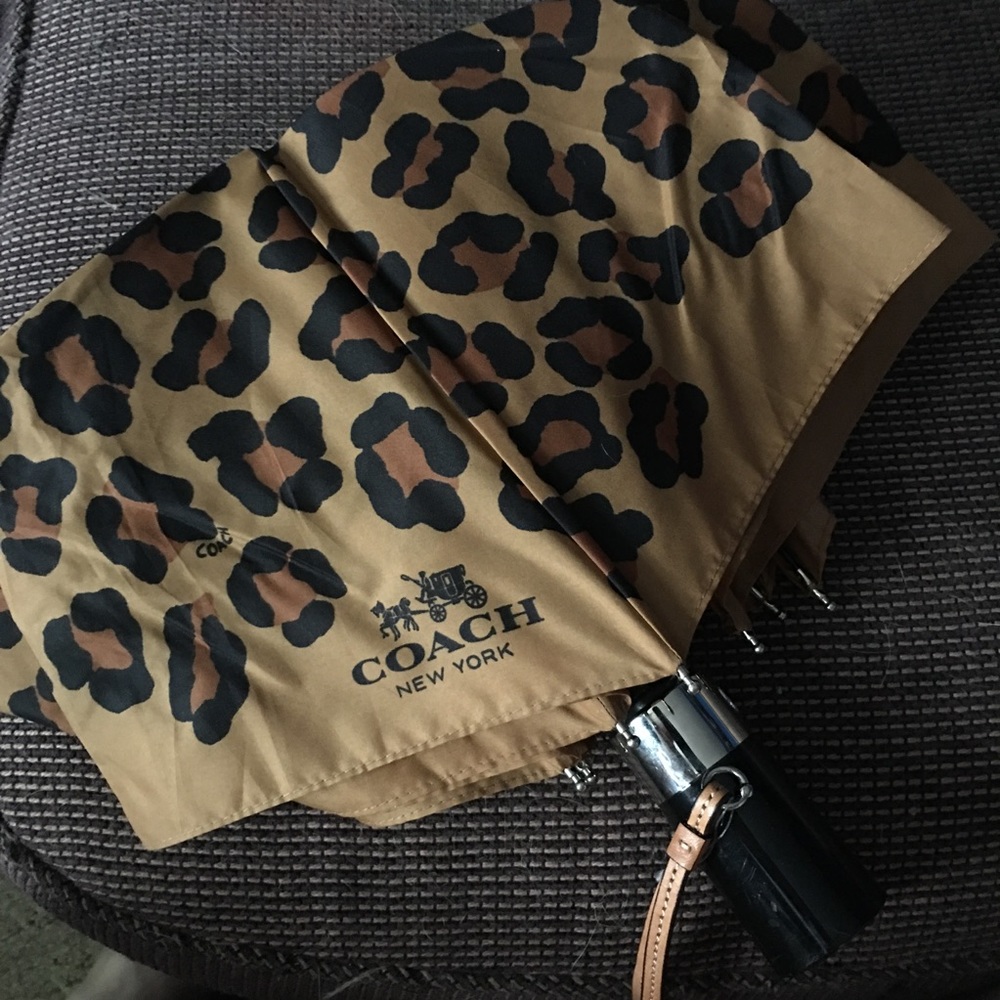 Coach Cheetah Print Umbrella 🌂☔️