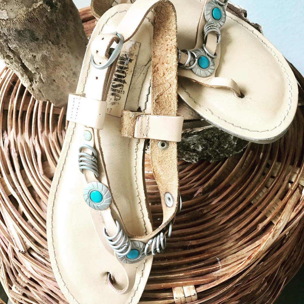 Vintage Italian size 7 sandals