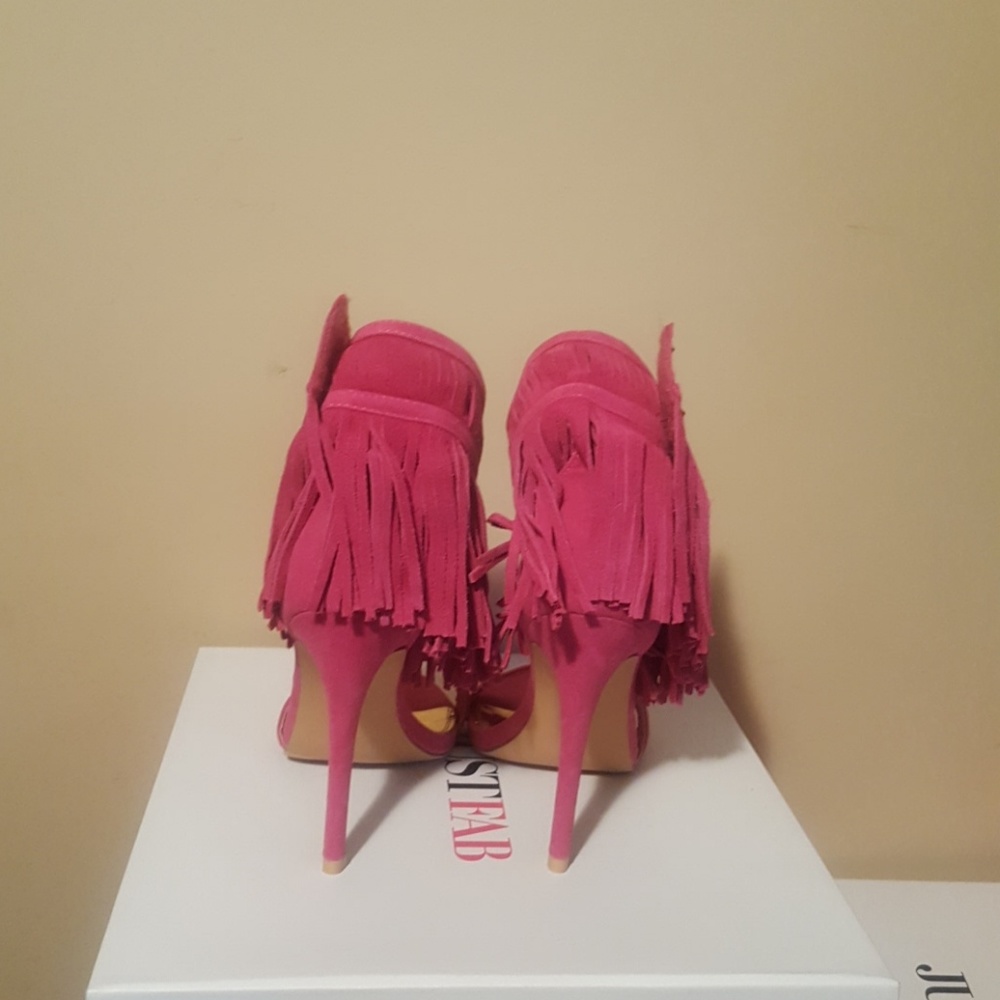Fuchsia heels - Picture 3 of 4