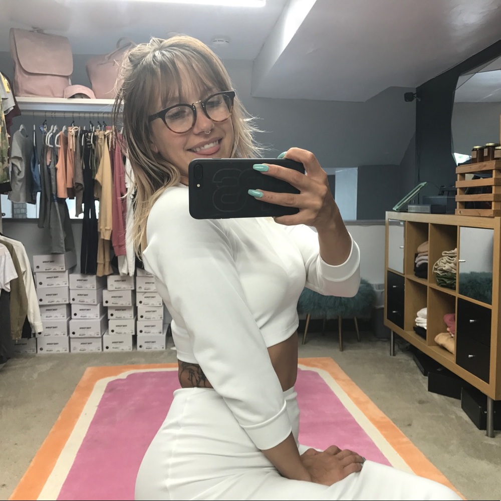 Meet your Posher, Karlen