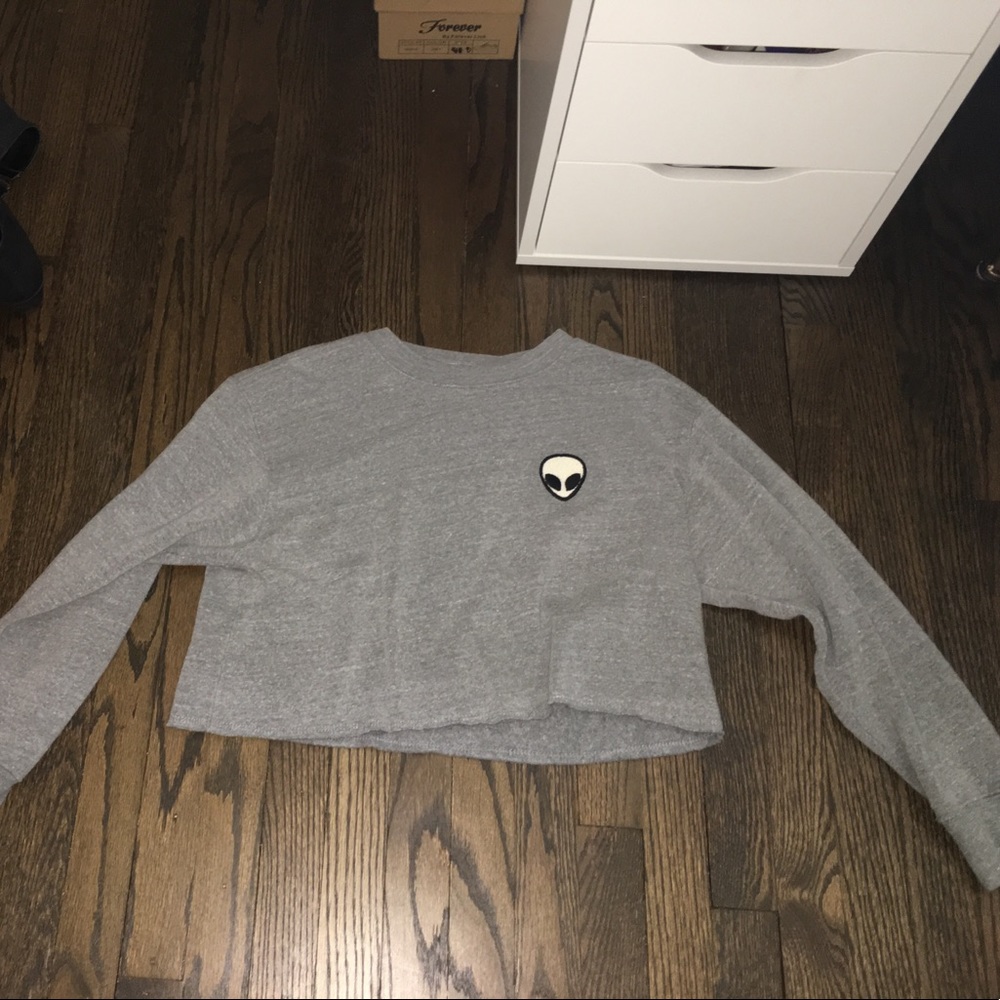 Alien patch cropped sweatshirt