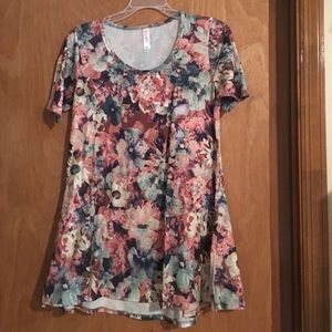 NWOT LulaRoe Perfect Tee XXS