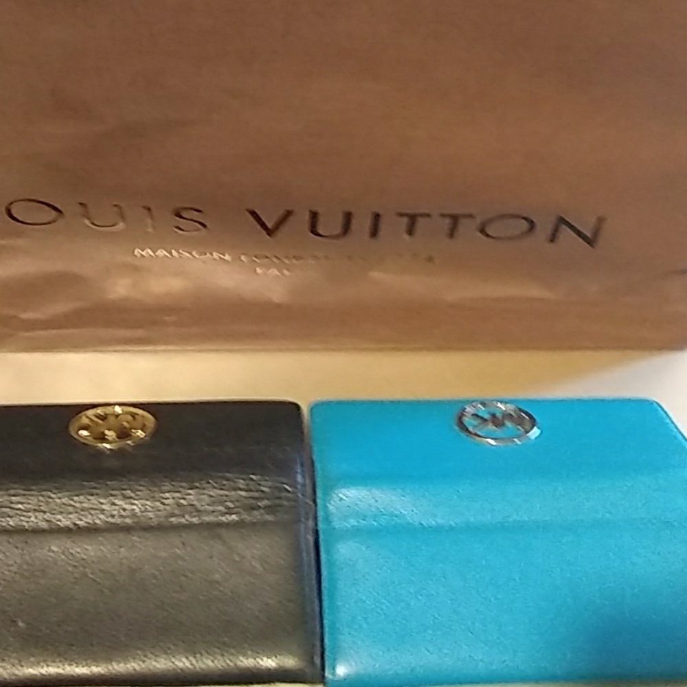 Wallets - Picture 3 of 3