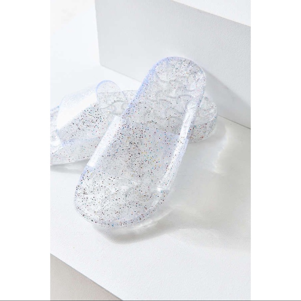 ‼️ONE LEFT‼️Urban Outfitters Jelly Pool Slide