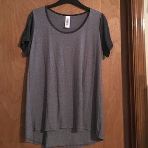 LulaRoe Classic Tee SMALL