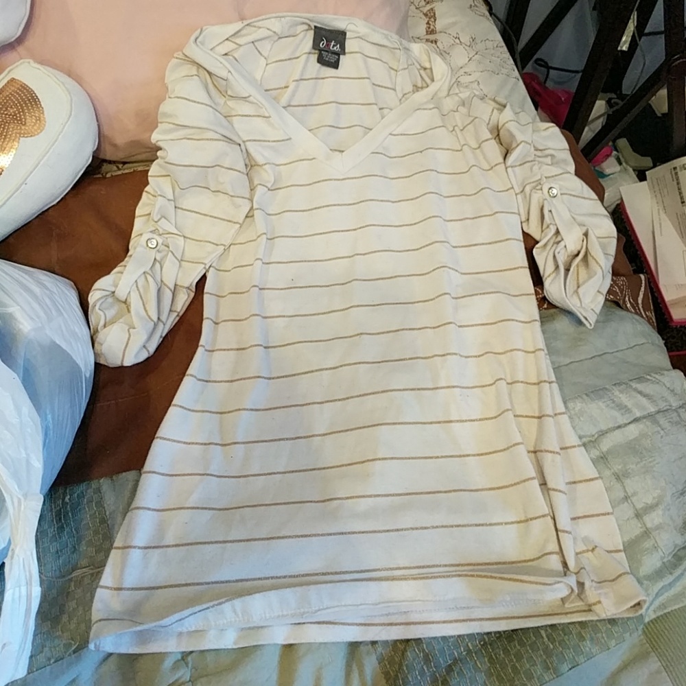 White and gold stripe half a long sleeve t-shirt