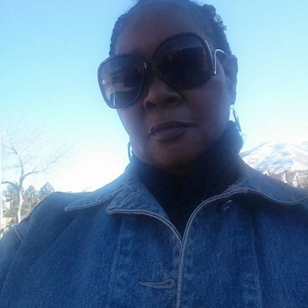 Meet your Posher, Mamie