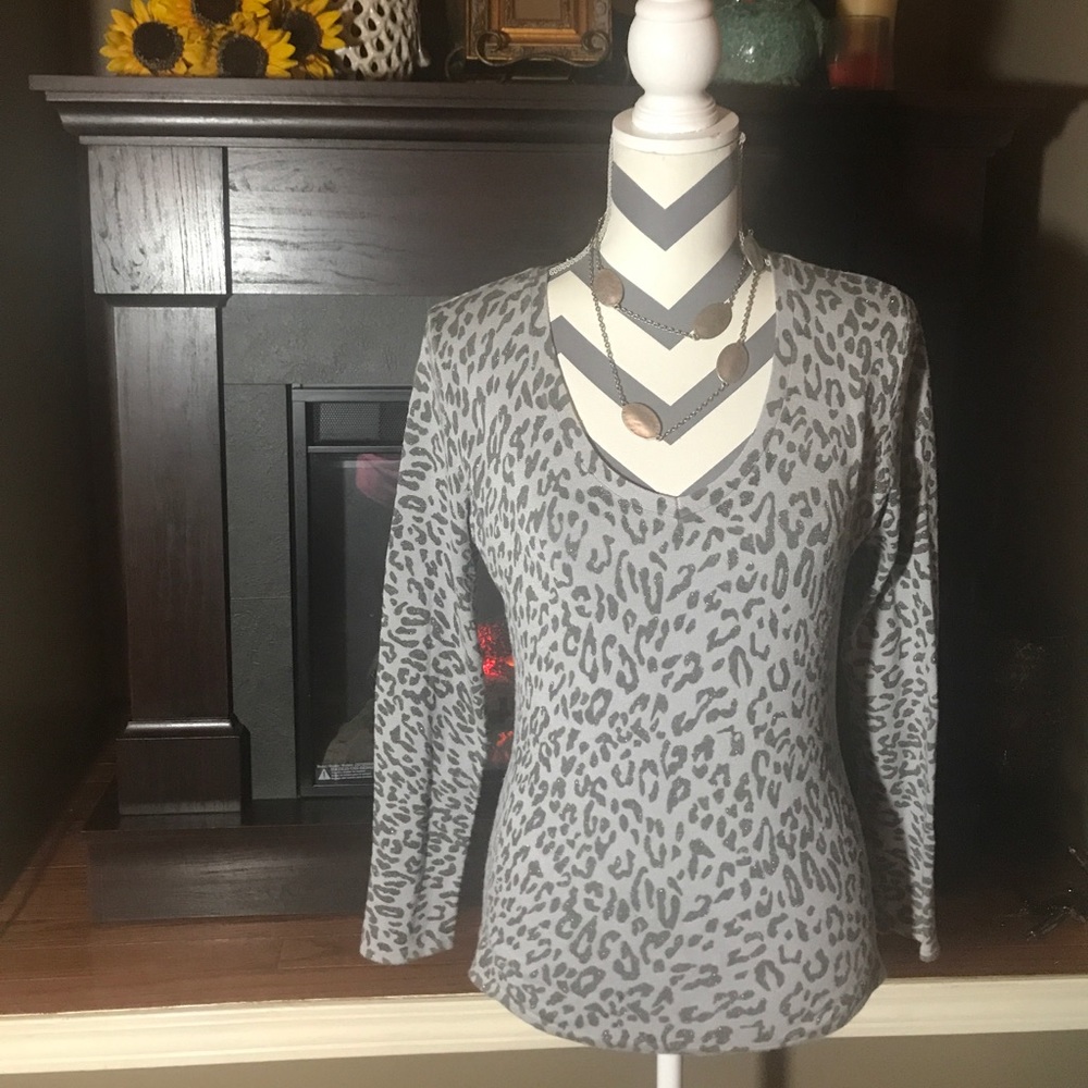 🐾GREY Leopard V-Neck sweater💜