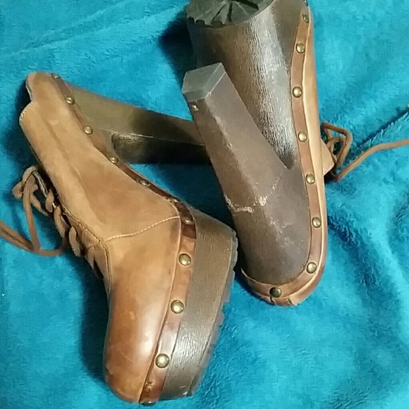 Distressed clogs - Picture 2 of 2