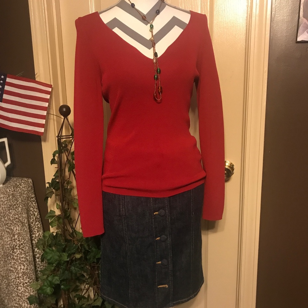 The LIMITED Red top
