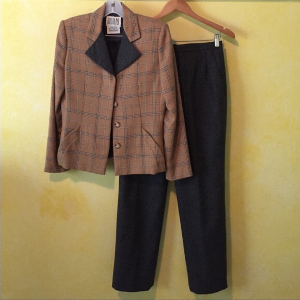 Neiman Marcus- Bill Blass - Gorgeous Pant Suit