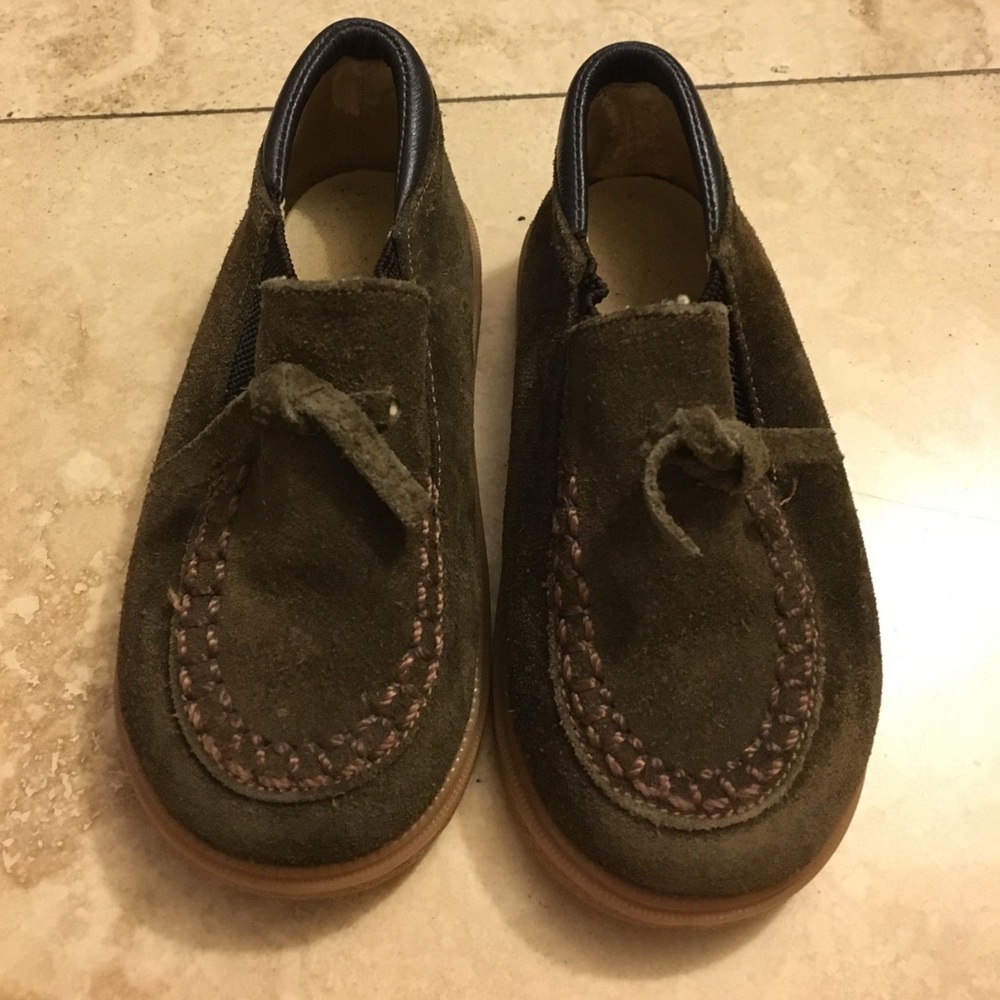 Suede moccasins for baby