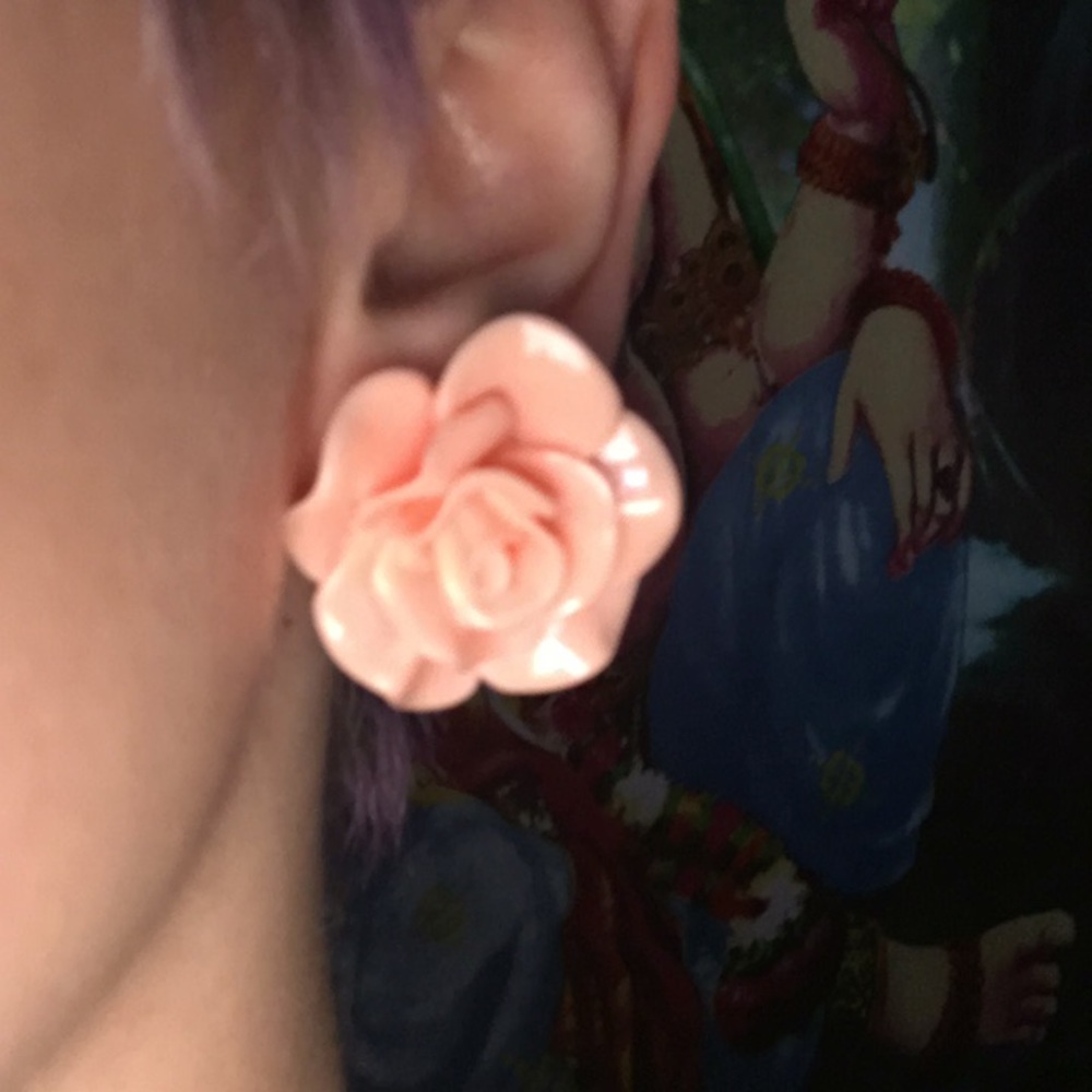 🔥SALE🔥Betsey Johnson flower large earrings