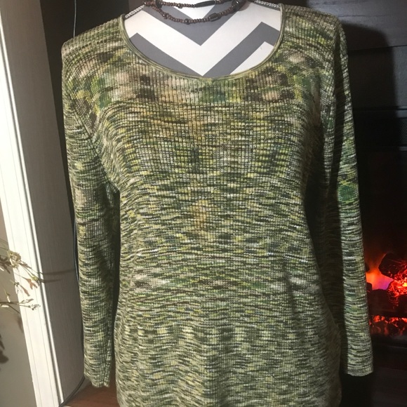 🌿Sweater - Picture 2 of 2