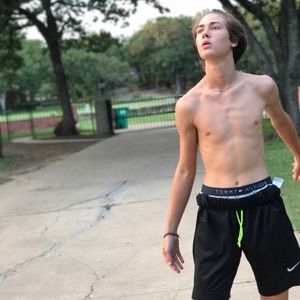 Meet your Posher, Jeb