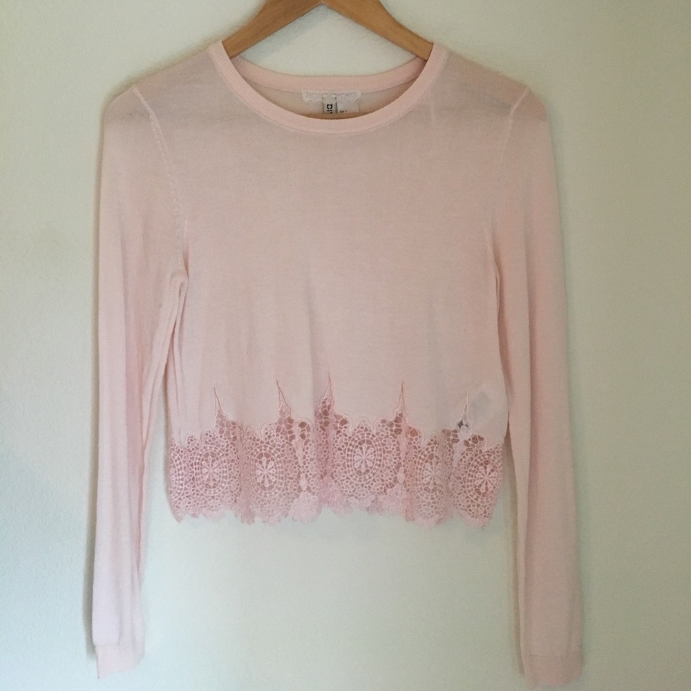 Pink cropped lightweight sweater