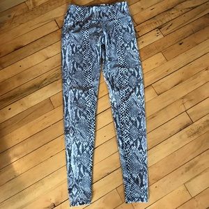 Onzie Snake skin print soft yoga pants