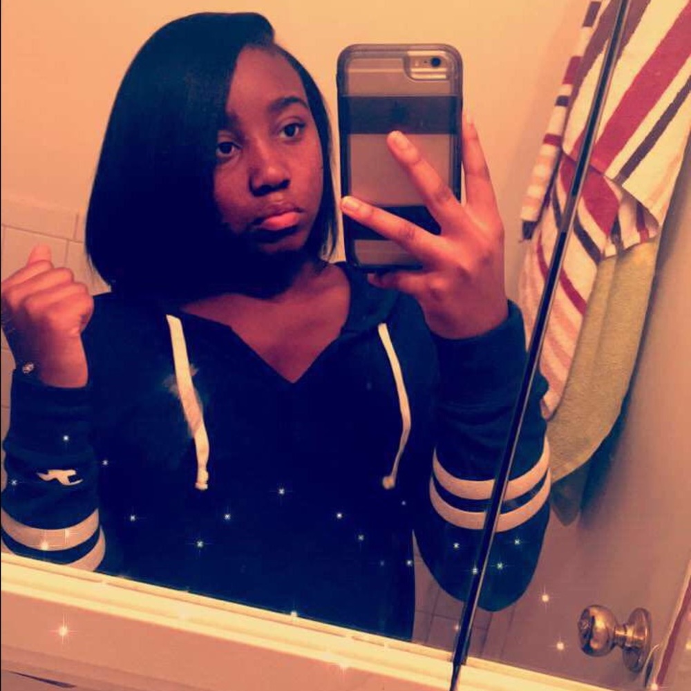Meet your Posher, Na'kiya