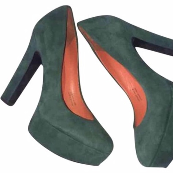 Suede Platforms Green Pumps - Picture 1 of 1