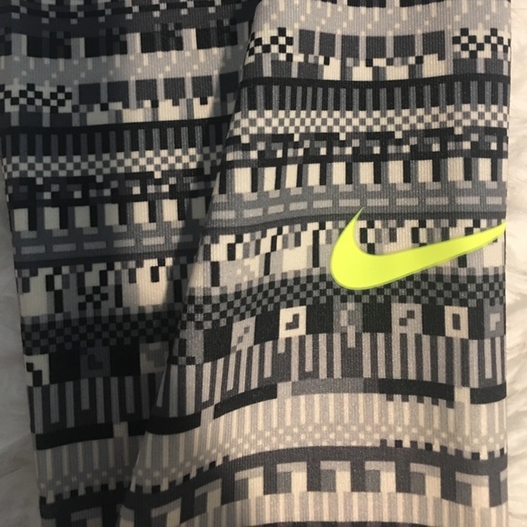 Brand new Tribal Nike Dri-Fit Pro - Picture 3 of 3