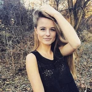 Meet your Posher, Em