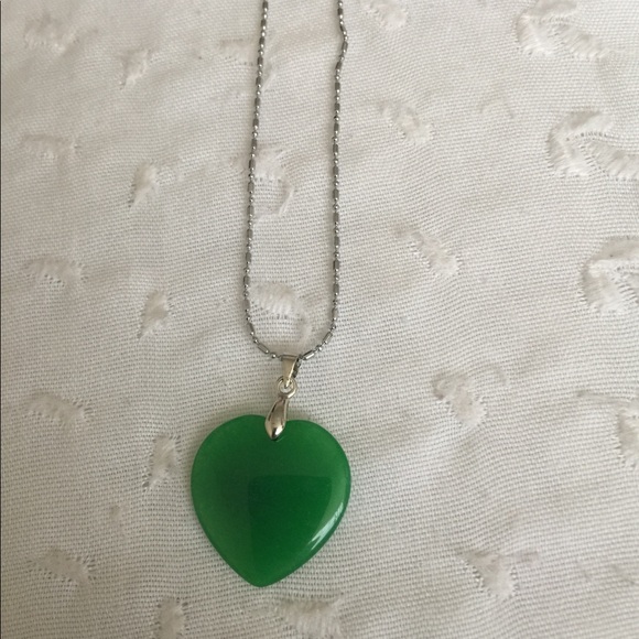 Real Jade Jadeite Heart Pendant - Picture 2 of 4