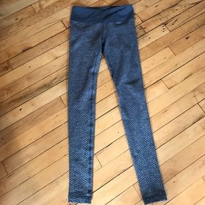 Under Armour grey crisscrossing pattern