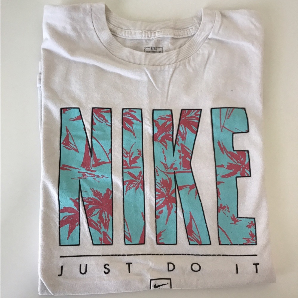 Nike graphic T shirt