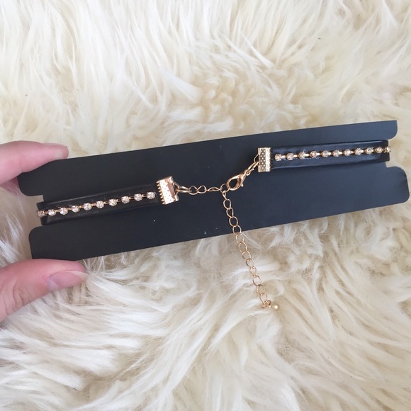 Black Rhinestone Sparkly Choker Necklace! - Picture 3 of 3