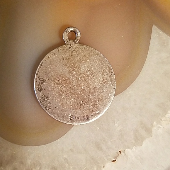 VIntage Sterling Round Medallion w bow & arrow - Picture 2 of 8