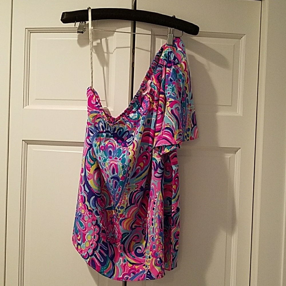 One shoulder top