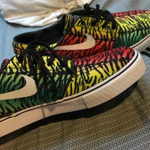 BRAND NEW Nike Stefan Janoskis