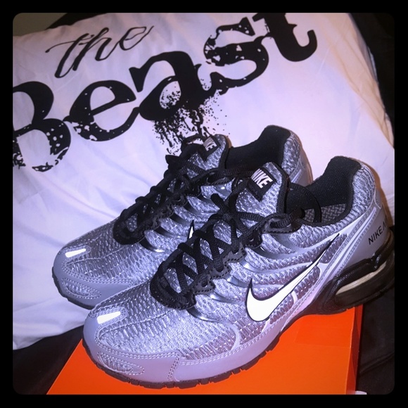 Brand new Nike TORCH4
