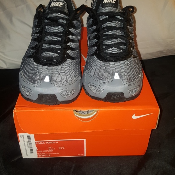Brand new Nike TORCH4