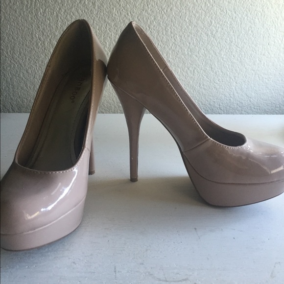 Nude heels - Picture 3 of 3