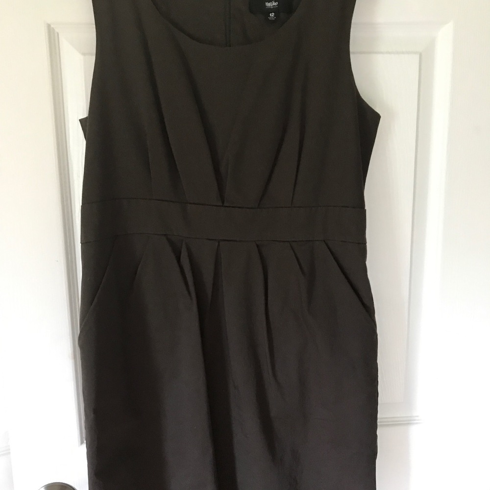Brown Mossimo Dress with Pockets!