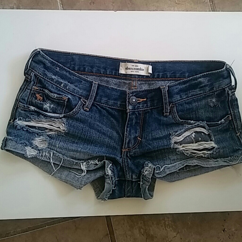 Abercrombie vintage ripped jean shorts