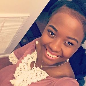 Meet your Posher, Diana