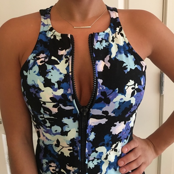 StyleStalker Sheath Floral Dress - Picture 3 of 4