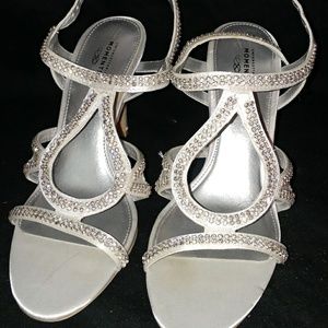 Women's Unforgettable moments white sandals