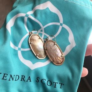 Kendra Scott Elle earrings in Brown Pearl