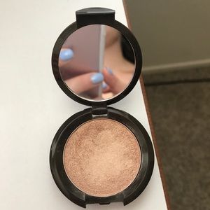 Mini BECCA highlighter