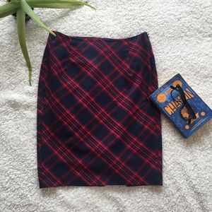 🎉HP🎉  Preppy plaid pencil skirt