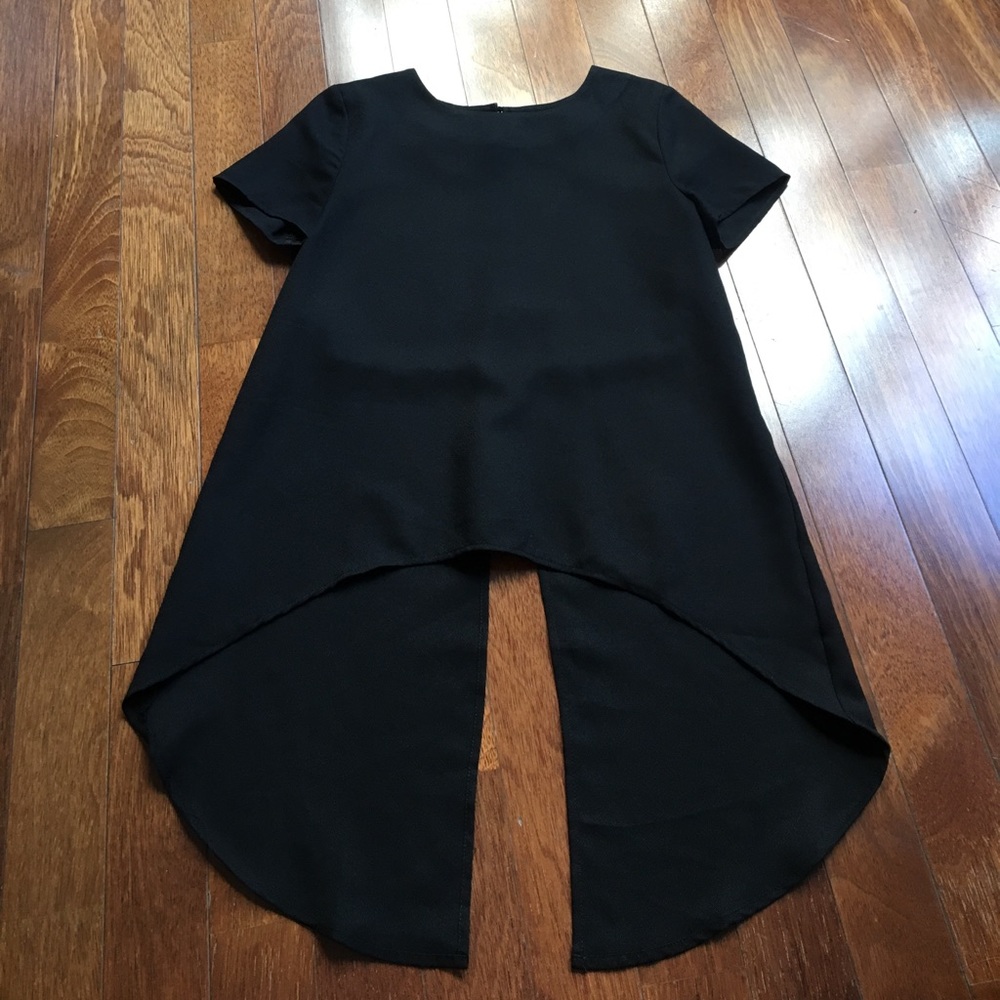 Very cool tuxedo like black top