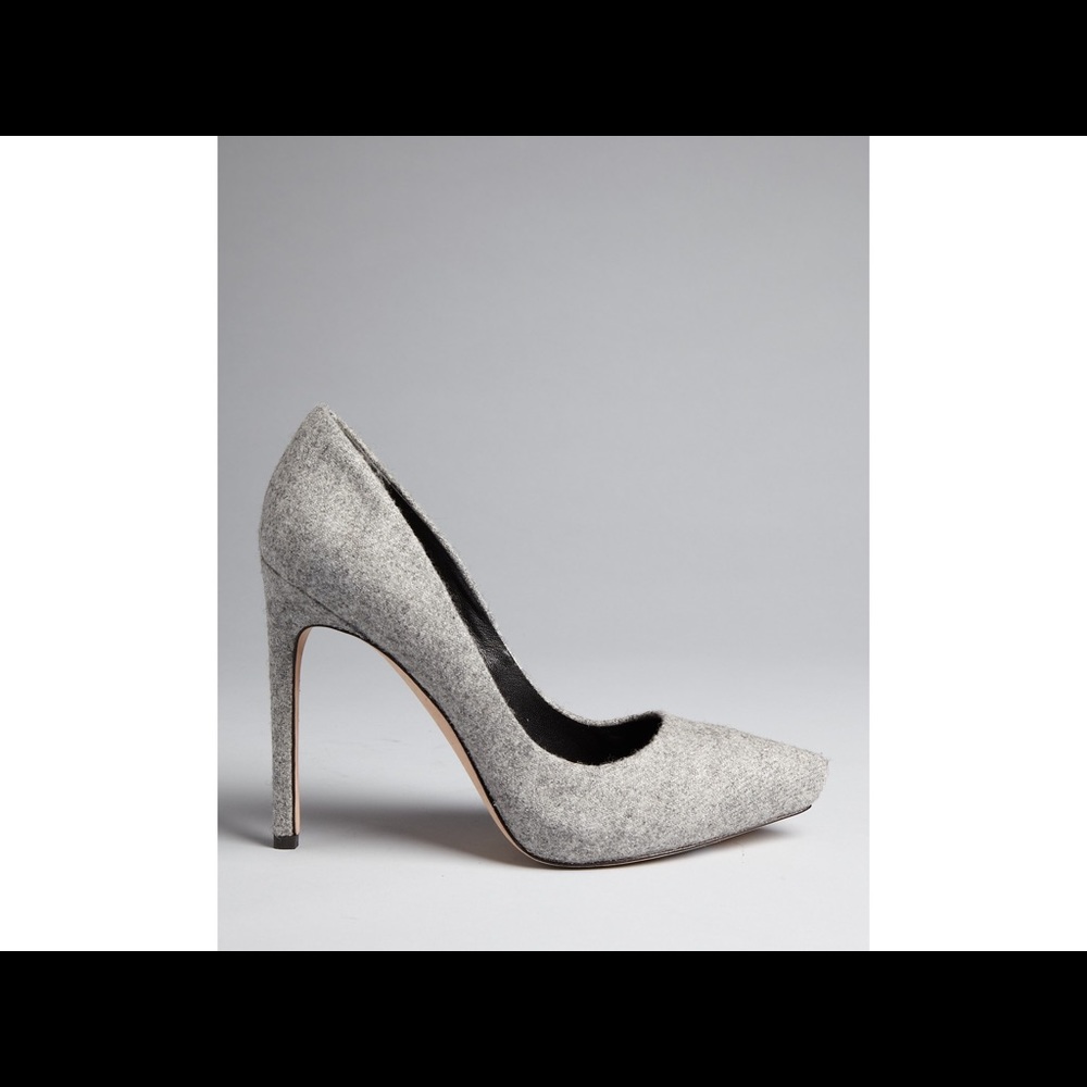 Rachel Roy Gardiner grey flannel heel
