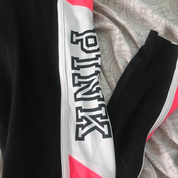 Vs Pink ultimate Leggings *SOLD* - Picture 3 of 4