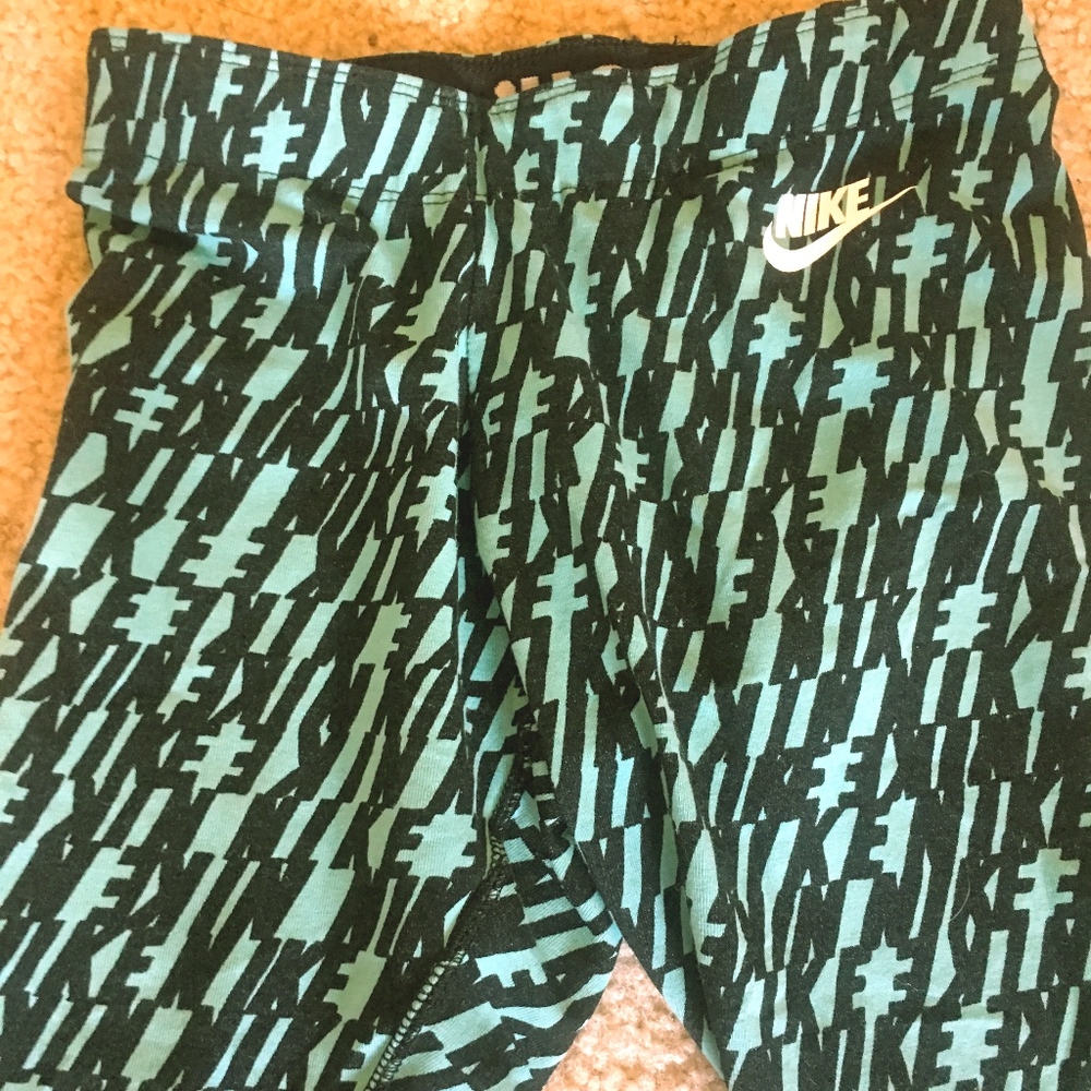 PRICE DROP 🔥NIKE  JUST DO IT LEGGINGS