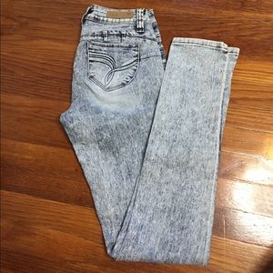 Acid Wash Stretch YMI Jeans