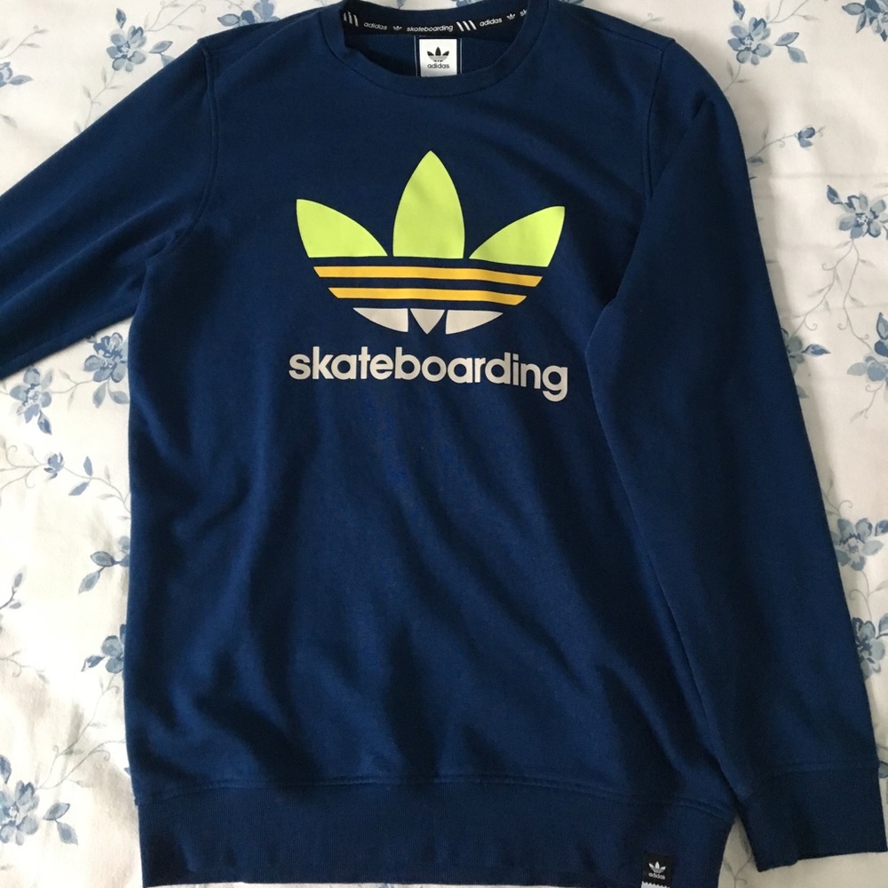 Adidas Sweatshirt