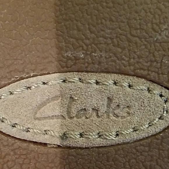 Clarks - Picture 3 of 4